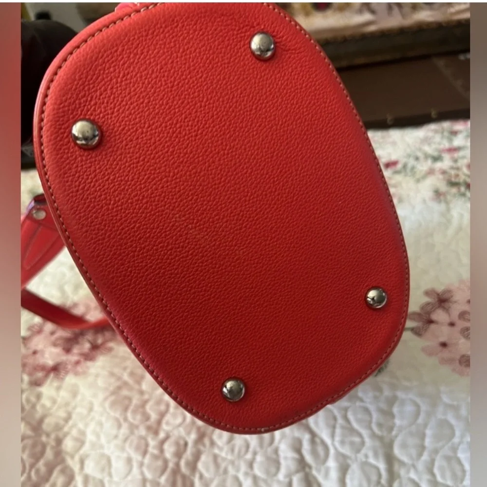 MCM BUCKET SATCHEL In Excellent Used Condition.   Absolutely Beautiful Firey Red